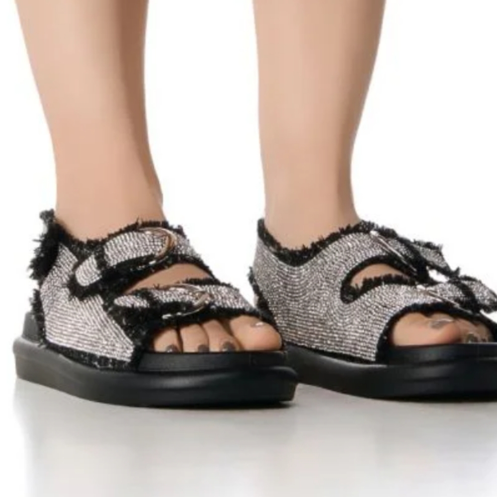 🔥Azelea Wang sandal.